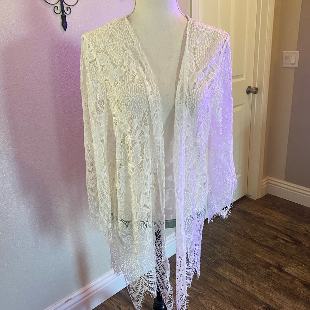 Beautiful White Lace Kimono - PERFECT FOR BRIDE